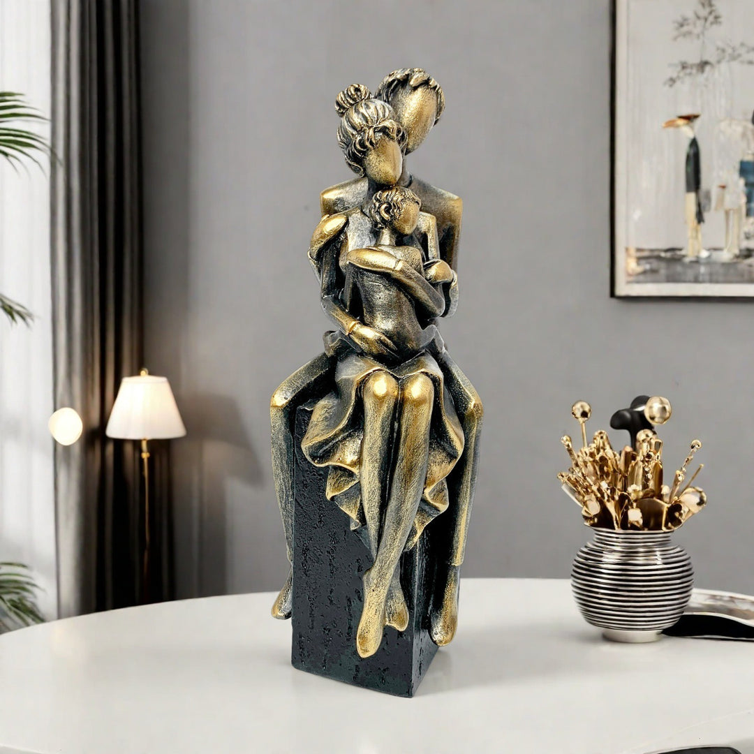 Elegant sculpture of a romantic couple