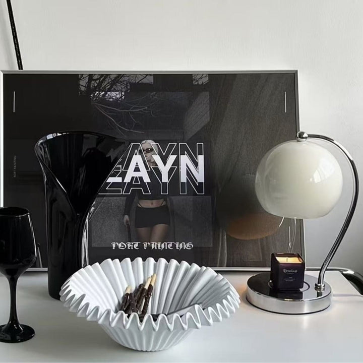 Elegant and modern fruit bowl