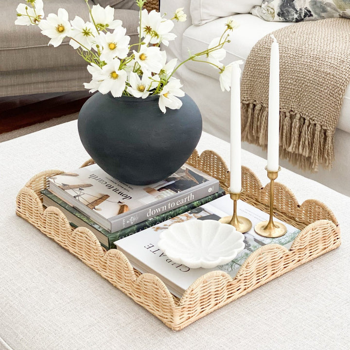 Elegant serving tray made of woven material