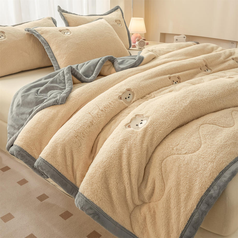 Plush Cartoon-Themed Quilted Comforter