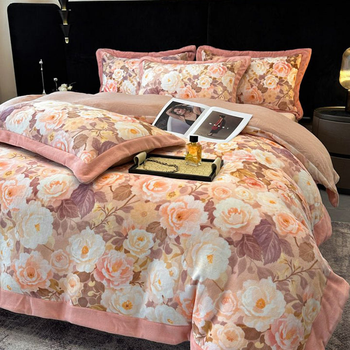 Floral Patterned Comforter Set