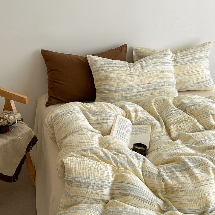 Decorative Textured Reversible Quilt Set Avarnia