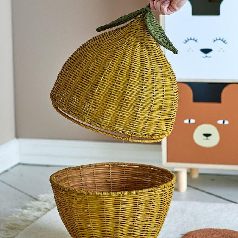 Decorative basket in the shape of a fruit