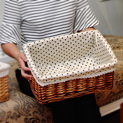 Basket with cotton lining
