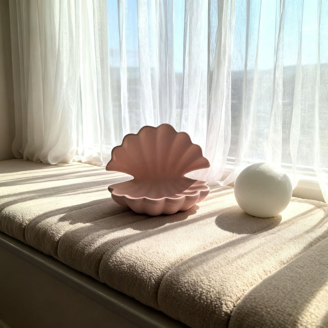 Elegant Shell-Shaped Dish