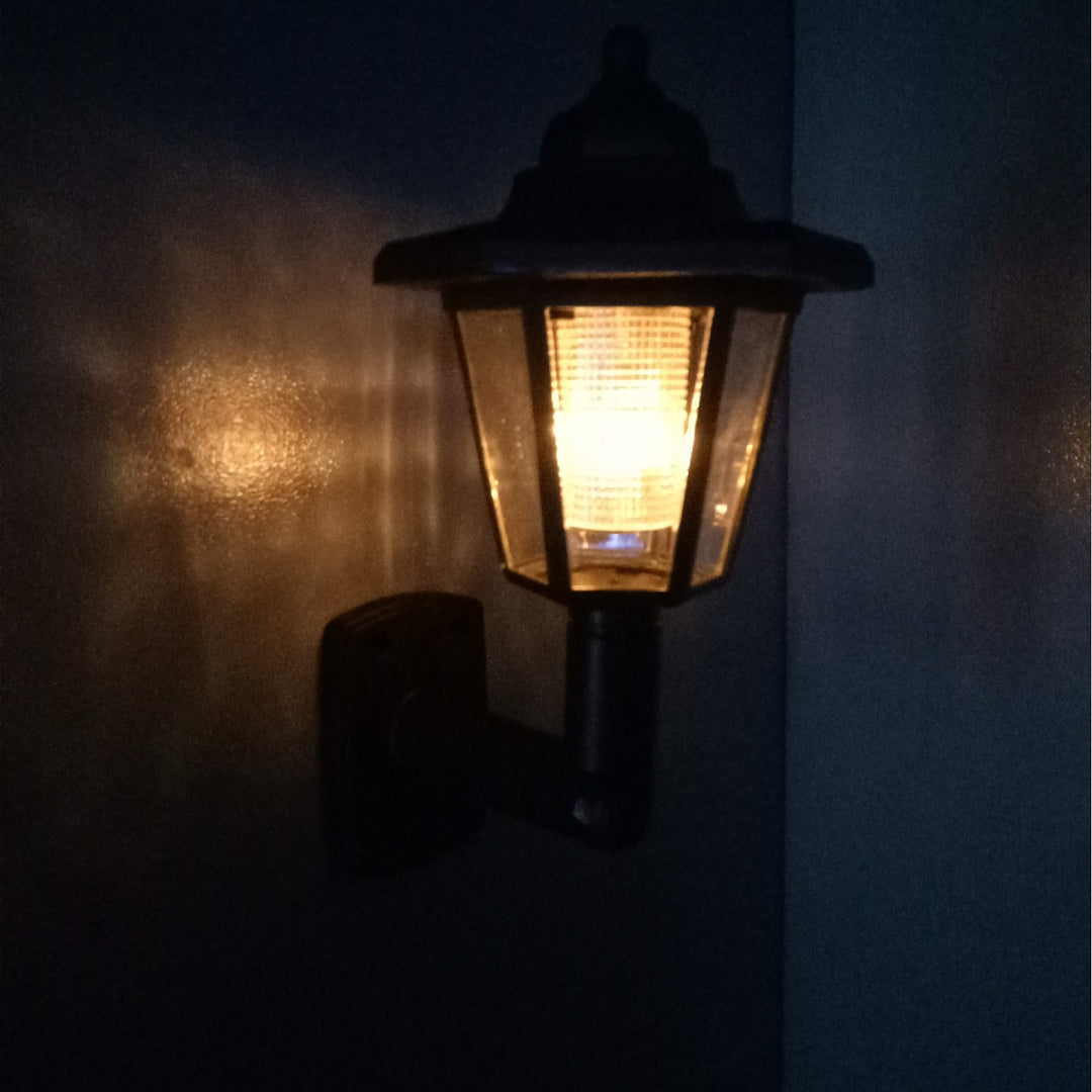 Wall-mounted Vintage Lantern Flame Effect LED Outdoor Wall Light