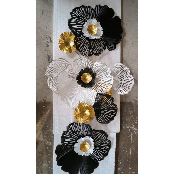 Artistic Floral Metal Wall Sculpture