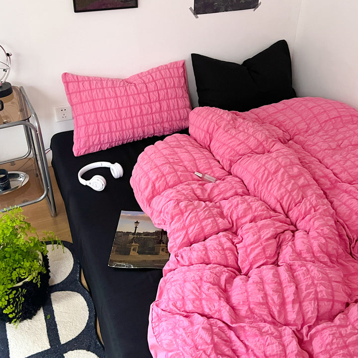 Luxurious Quilted Bedding Set