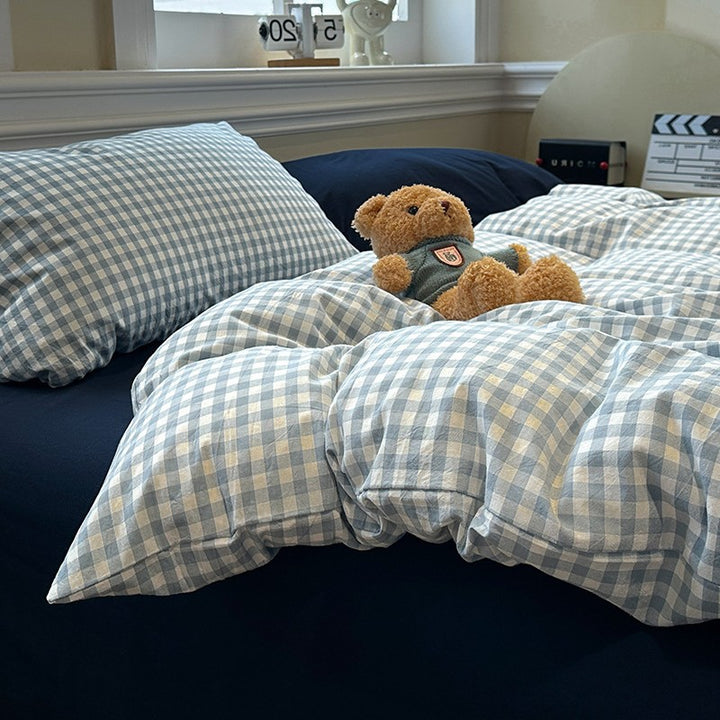 Decorative Textured Reversible Quilt Set Avarnia