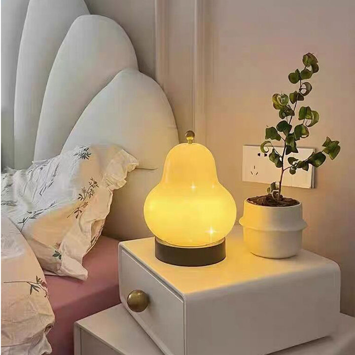 Stylish decorative table lamp
