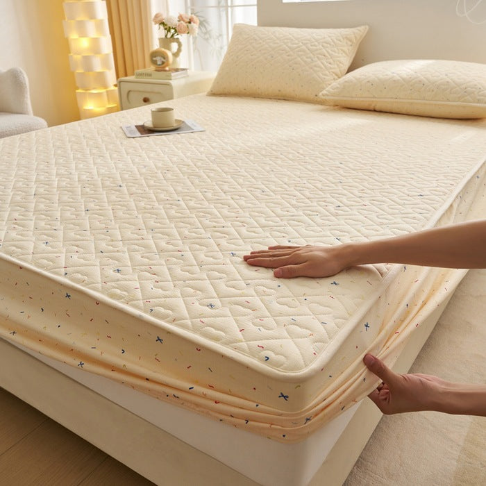 Decorative Quilted Mattress Protector Avarnia