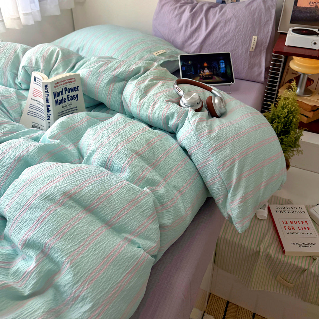 Striped Lightweight Comforter Set