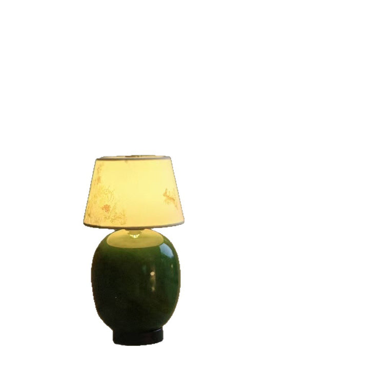 Flower-patterned table lamp