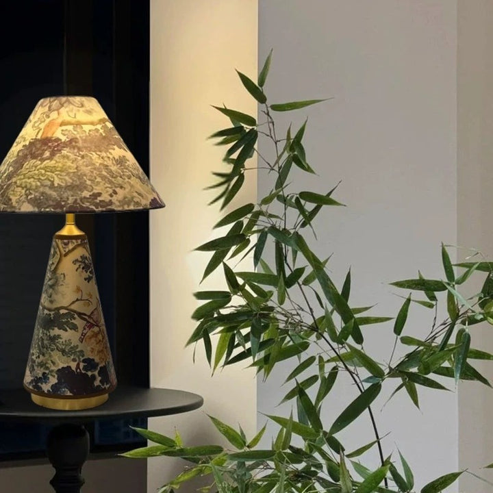 Artistic flower pattern table lamp