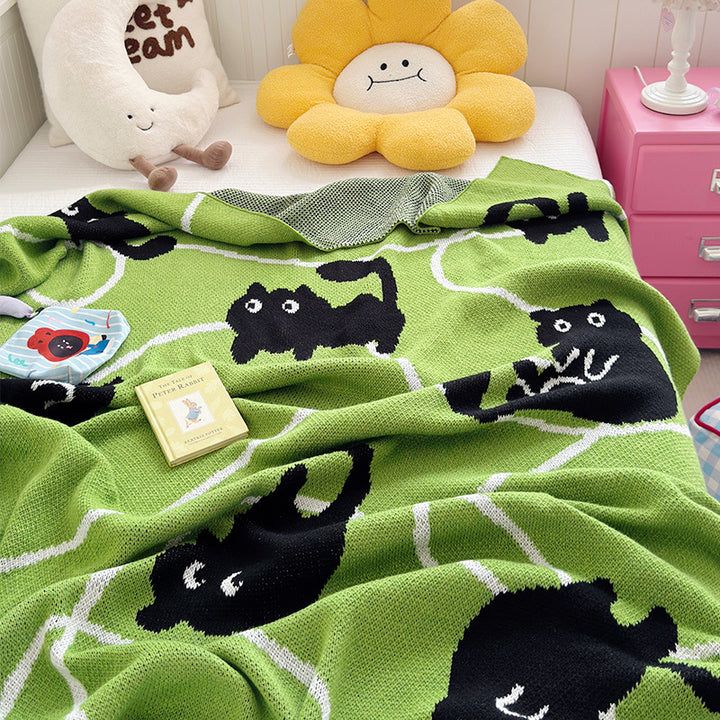 Cozy Cat-Themed Blanket