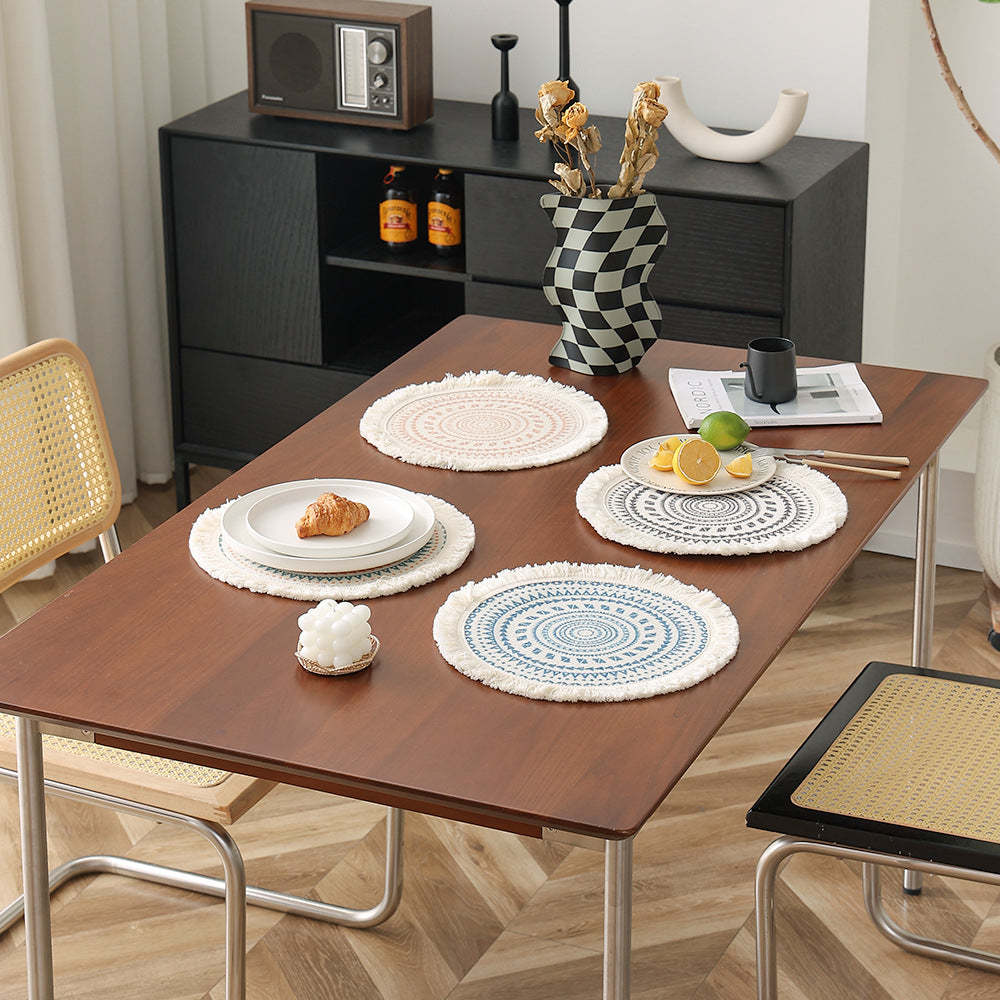 Round woven placemat with fringes and mandala jacquard structure