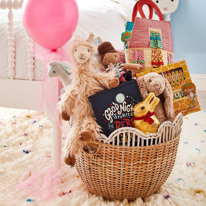 Playful storage basket with wave edge