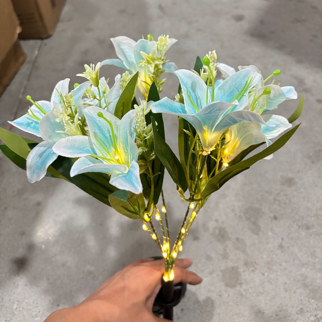 Outdoor Solar LED Glowing Lily Bouquet Plug Lights
