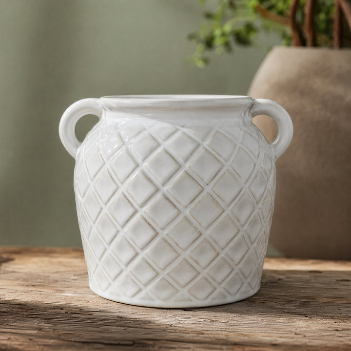 Elegant ceramic container with patterns