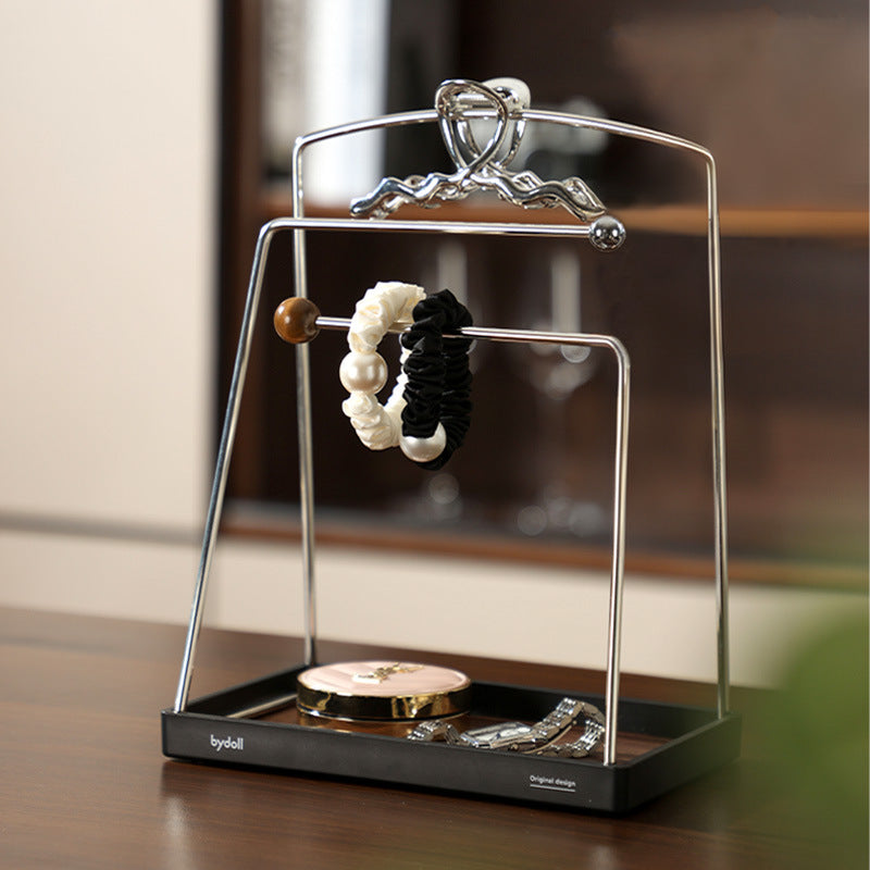 Modern kitchen utensil holder