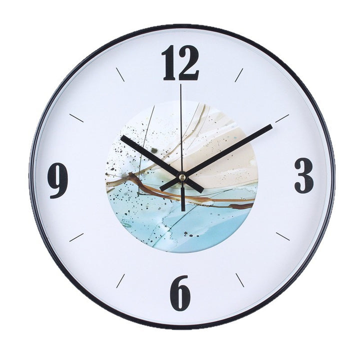 Wall clock with elegant leaf pattern