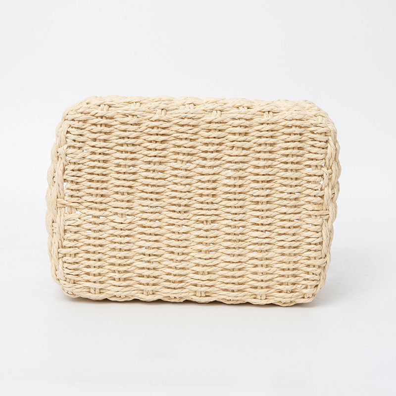 Stylish storage basket with removable inner lining