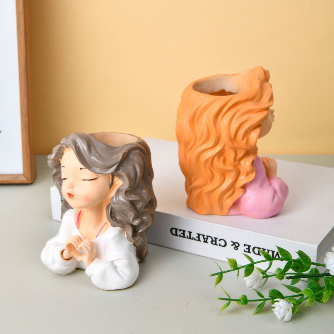Cute Heart Gesture Figurine