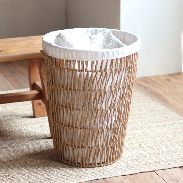 Rustic laundry basket with lid