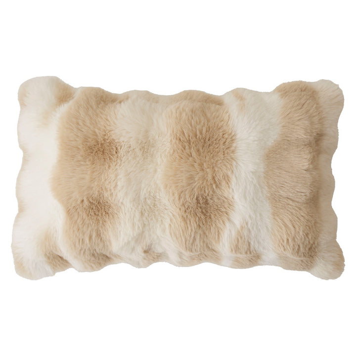 Square decorative cushion made of soft faux fur with inner cushion