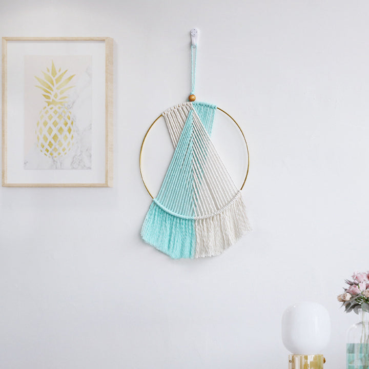 Macrame Wall Decoration with Elegant Appeal