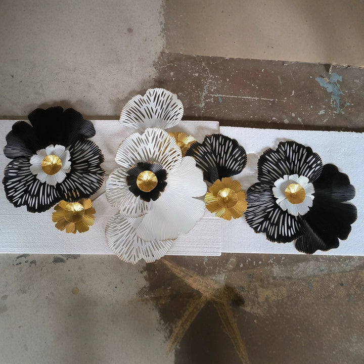 Artistic Floral Metal Wall Sculpture