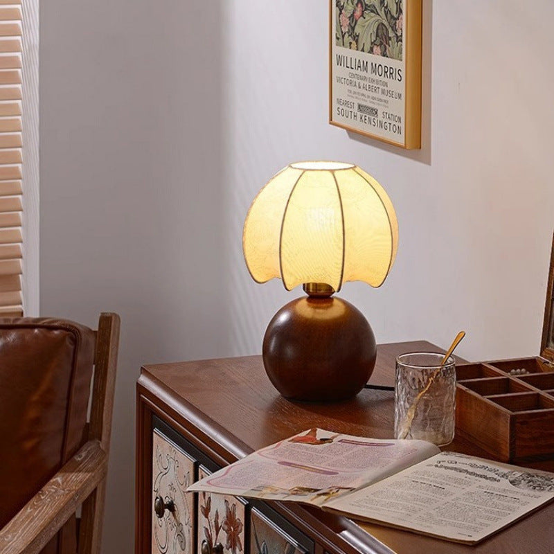 Decorative table lamp