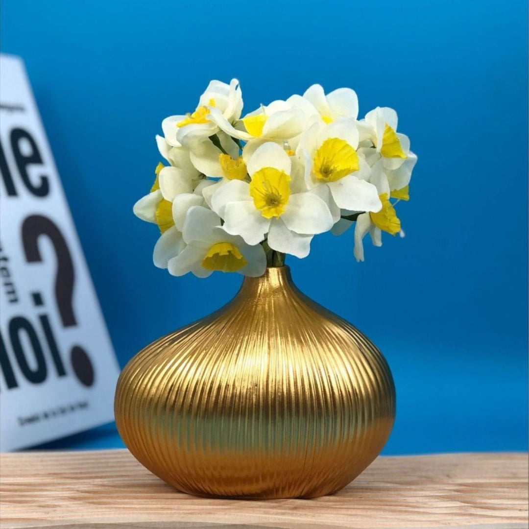 Elegant Ribbed Decorative Ceramic Vase