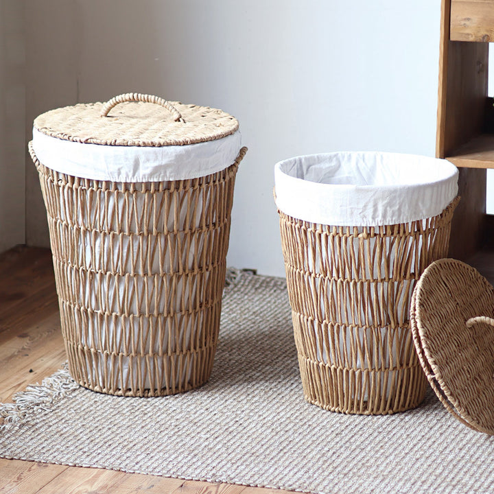 Rustic laundry basket with lid