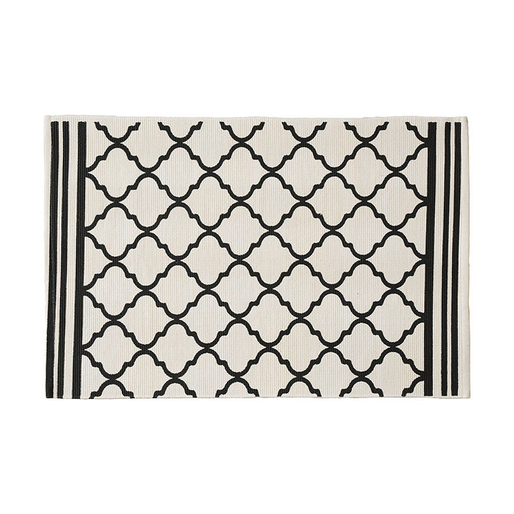 Living and entrance area mat with diamond pattern