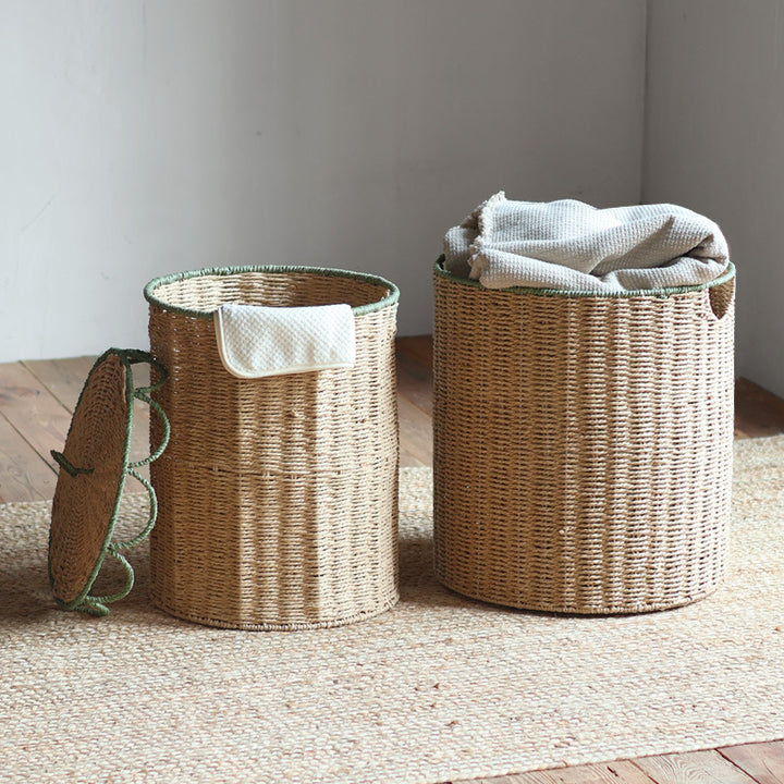 Rustic laundry basket with lid