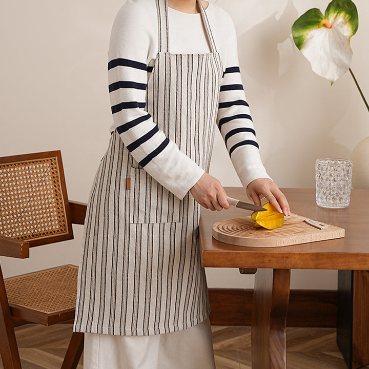 Linen-cotton blend kitchen apron with striped pattern and front pocket