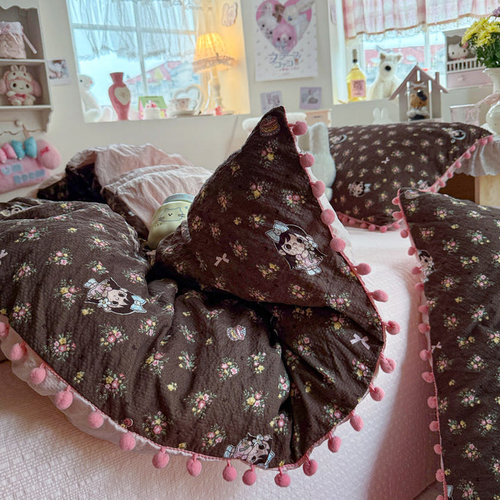 Heart Patterned Decorative Pillow and Duvet Cover Set