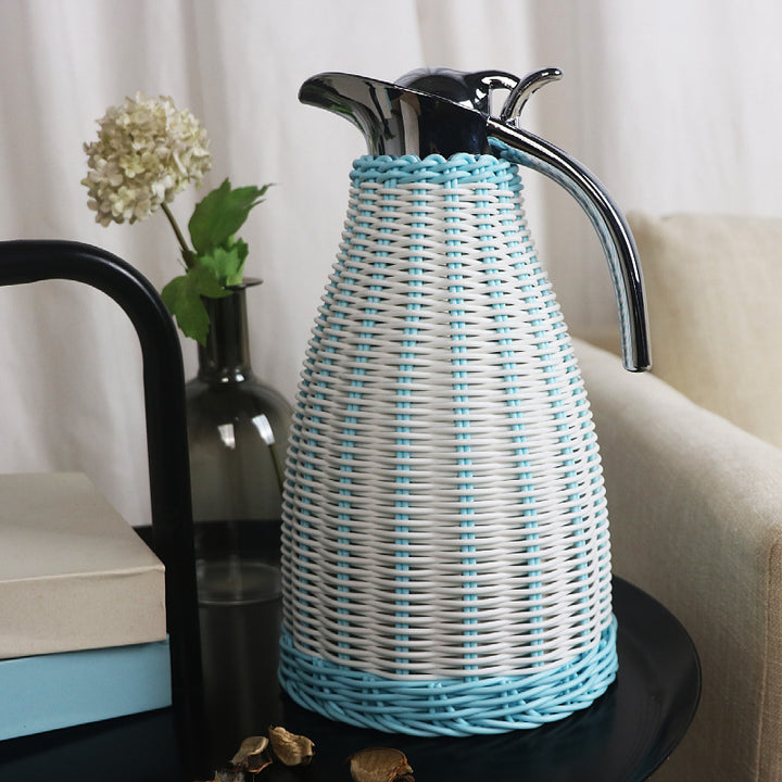 Stylish water carafe with woven design