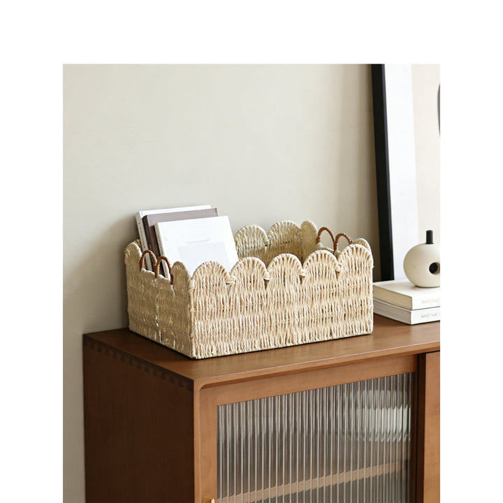 Decorative basket with wave edge