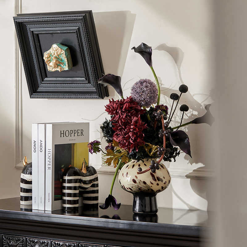 Hand-Blown Spotted Mushroom-Shaped Decorative Glass Vase