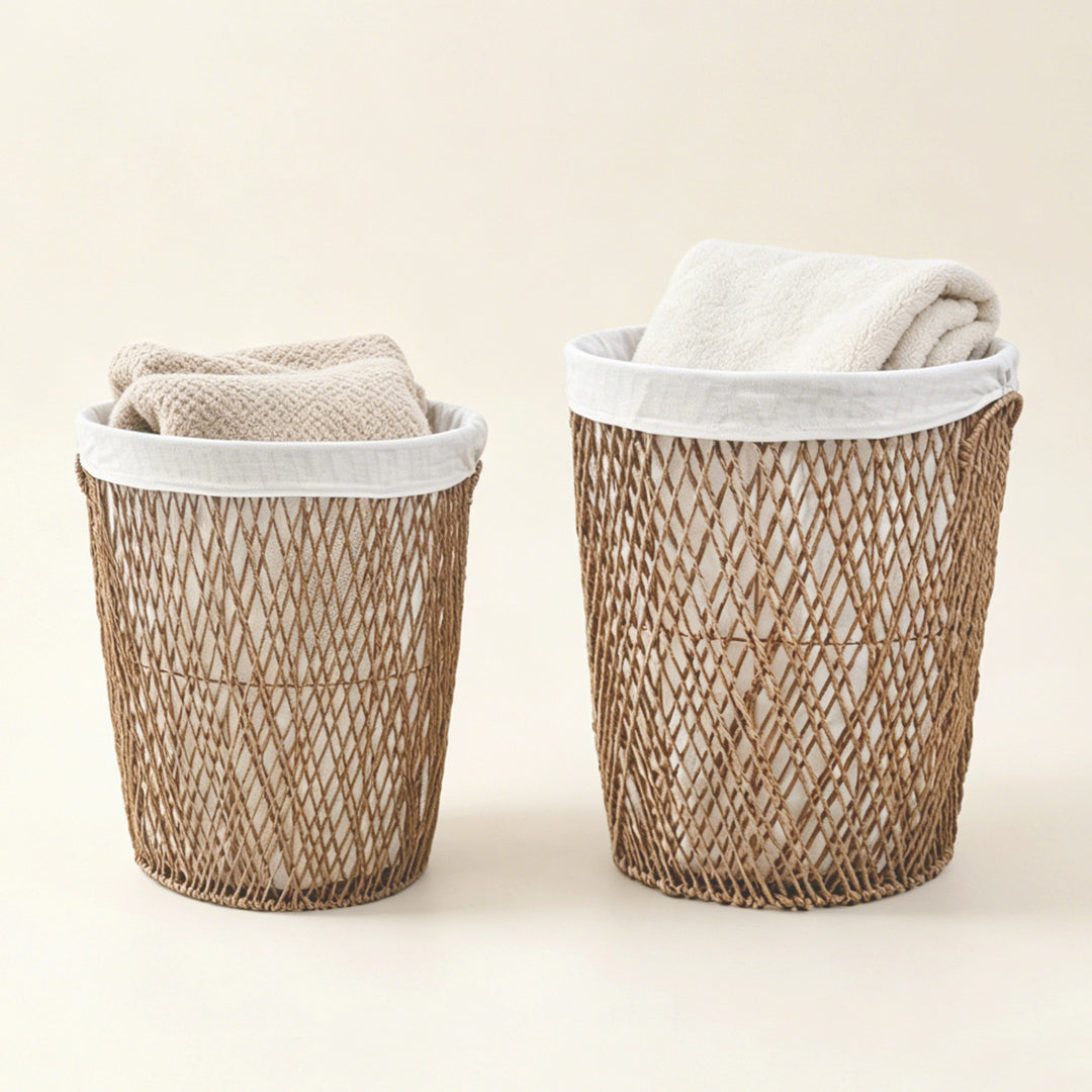 Decorative laundry basket with lid
