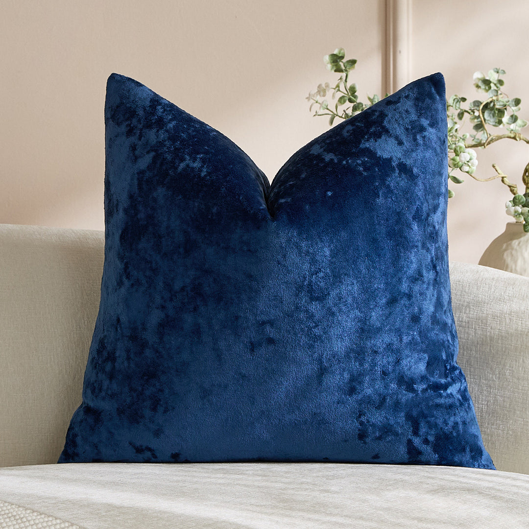 Luxurious Crushed Velvet Square Cushion Cover with Plush Faux-Fur Texture and Invisible Zip
