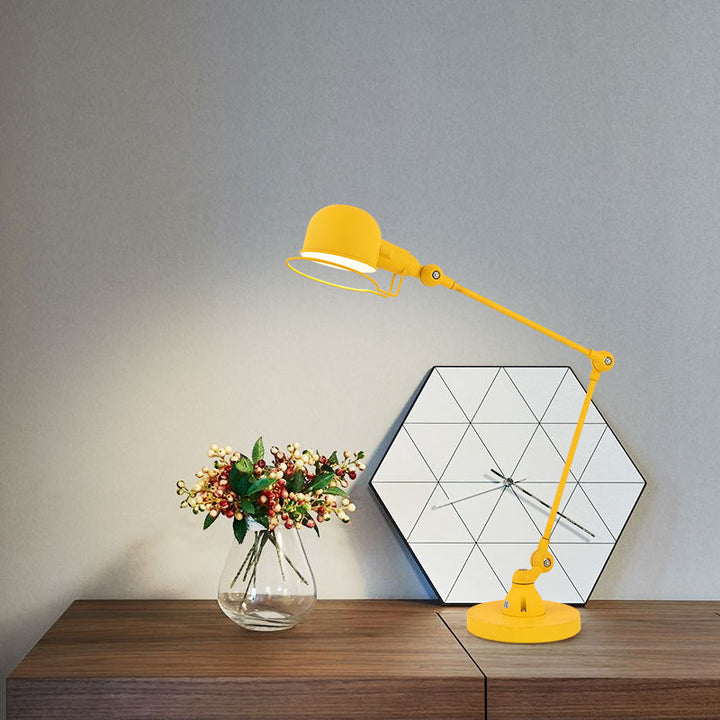 Adjustable desk lamp