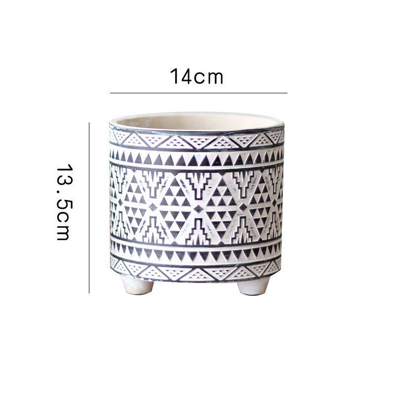 Decorative plant pot with geometric pattern