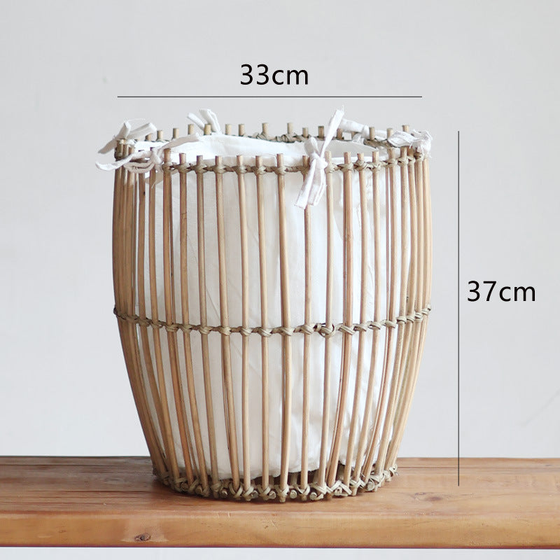 Basket with cotton lining