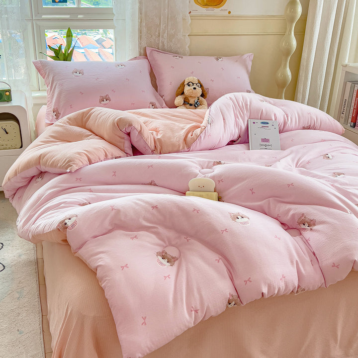 Heart Patterned Quilt Set