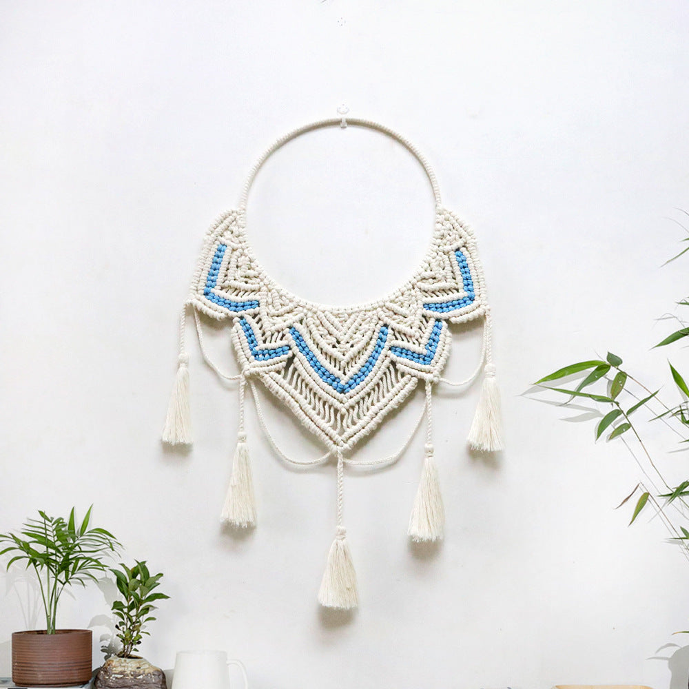 Macrame Wall Decoration with Elegant Appeal