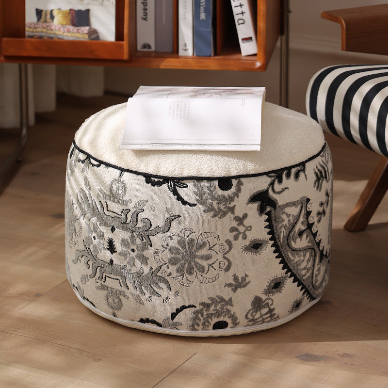 Seat pouf with quilted teddy cover and floral jacquard trim