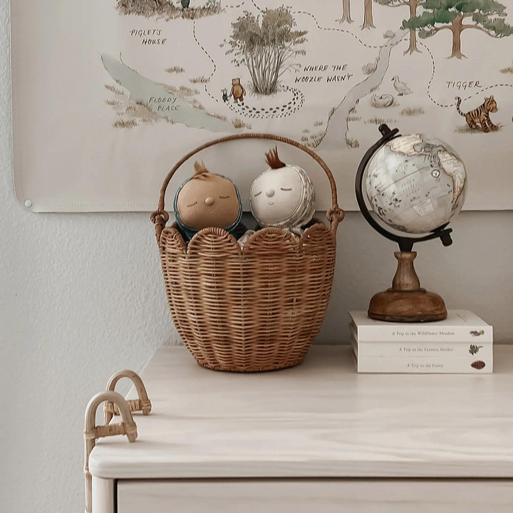 Handwoven basket with handle